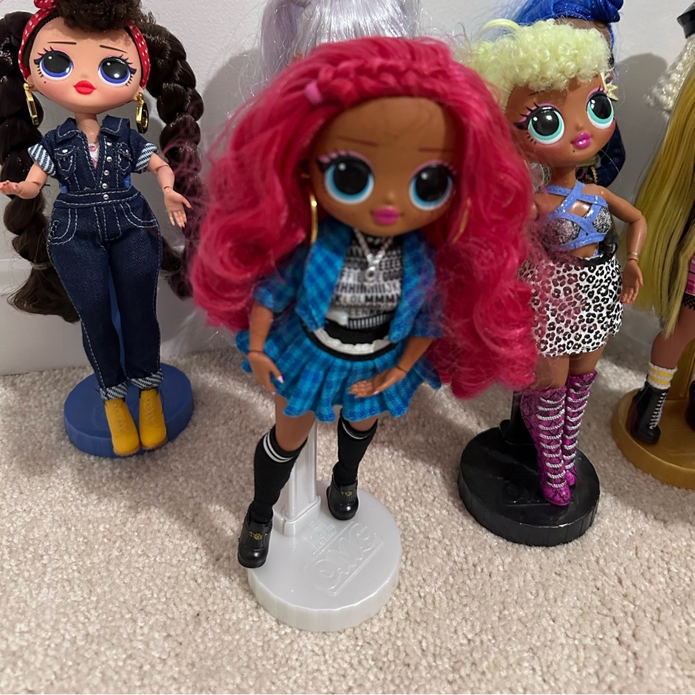 LOL OMG dolls.